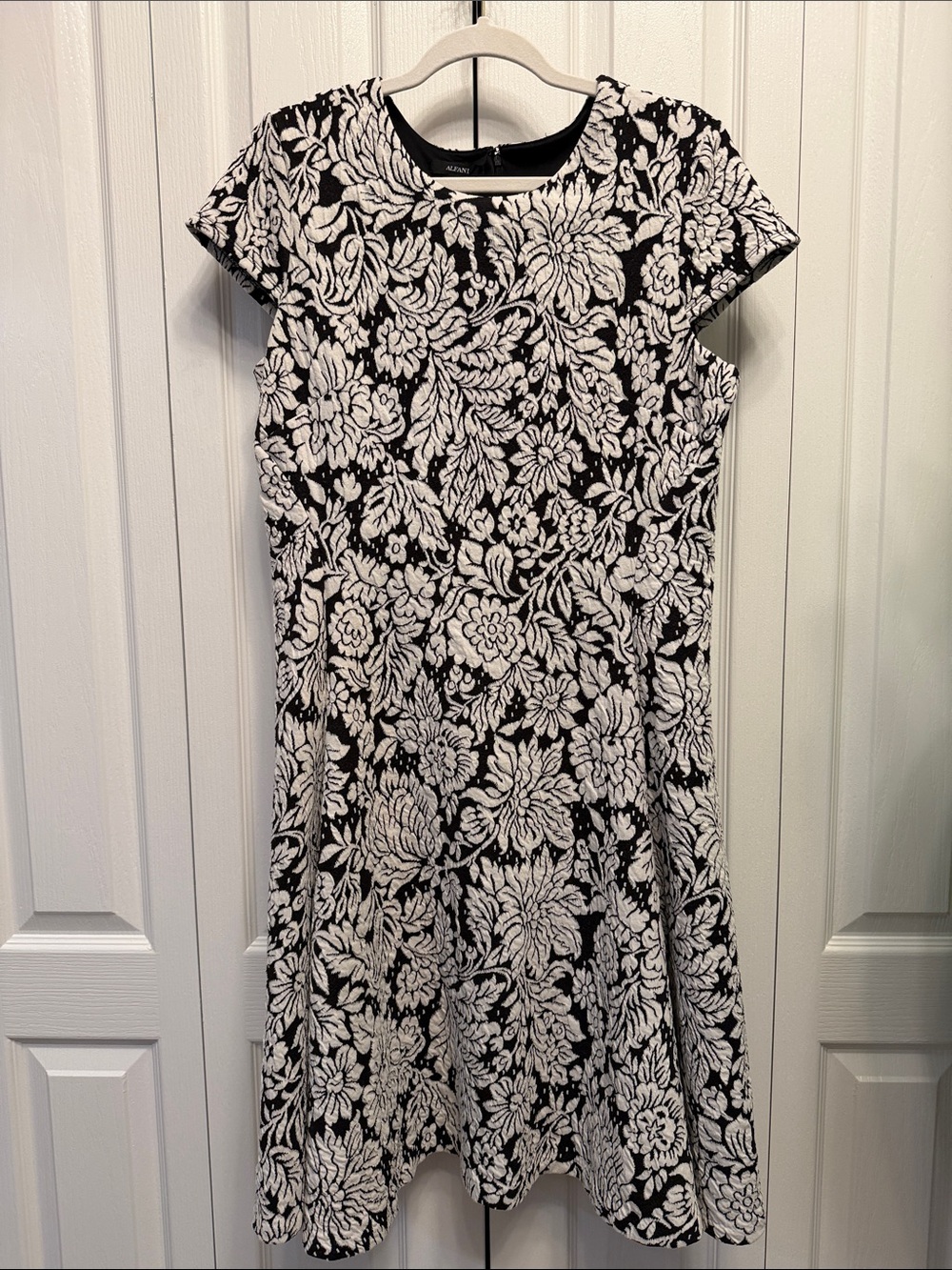 Alfani Black White Floral Fit & Flare A-Line Dress Size 12